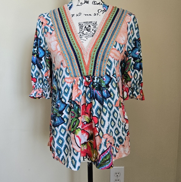 Blank London Tops - Blank London Anthropologie Top Womens S Colorful Floral Jersey